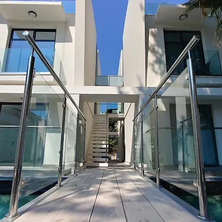Opensky Pool *