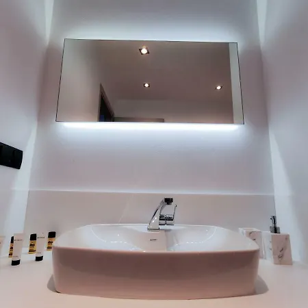 Opensky Pool Apartmán